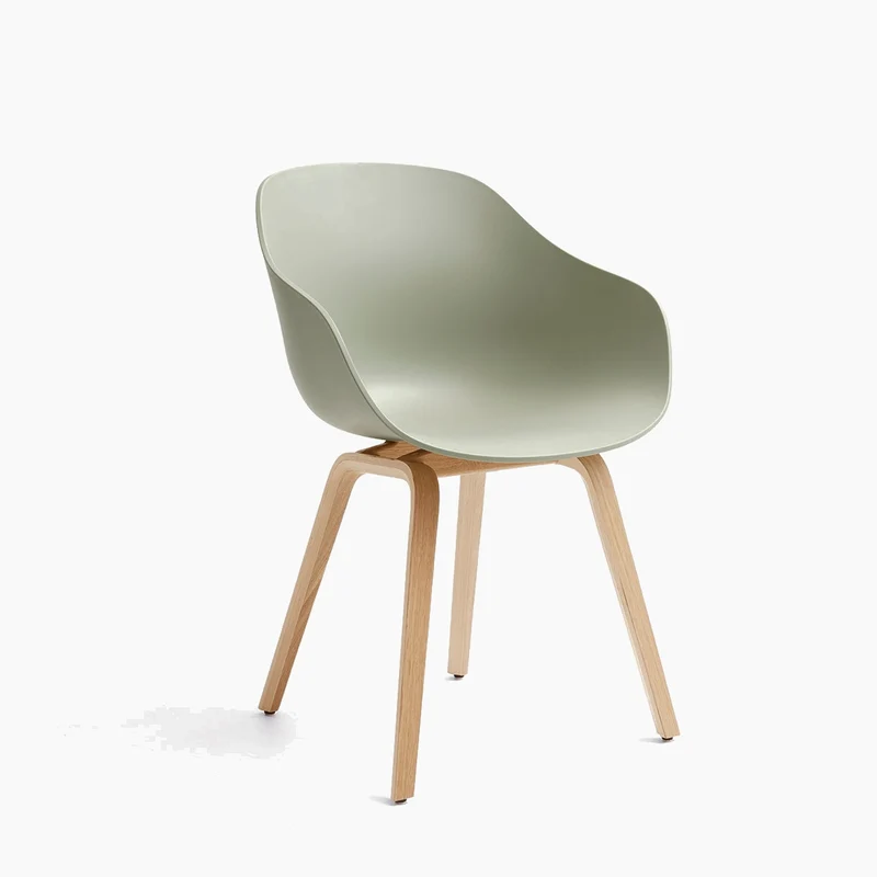 About A Chair AAC 222 — Lacquered Oak