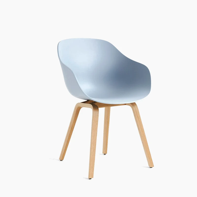 About A Chair AAC 222 — Lacquered Oak