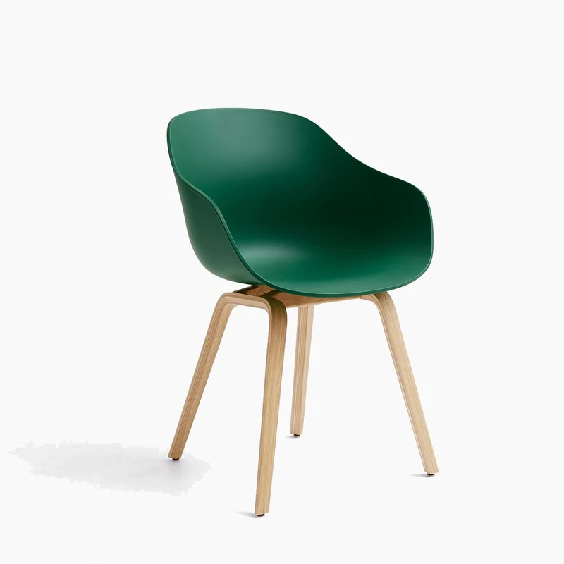 About A Chair AAC 222 — Lacquered Oak