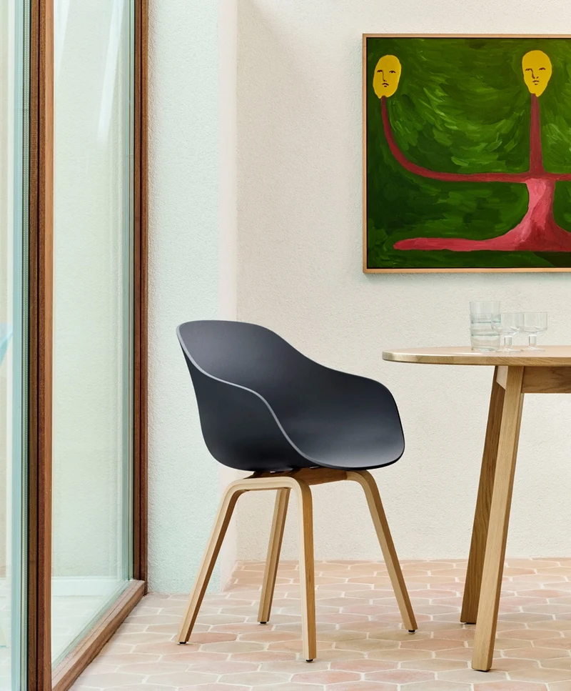 About A Chair AAC 222 — Lacquered Oak