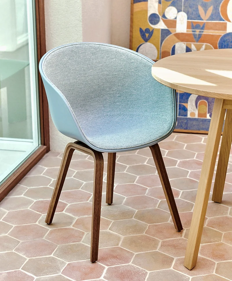 About A Chair AAC 22 — Lacquered walnut 4-Leg