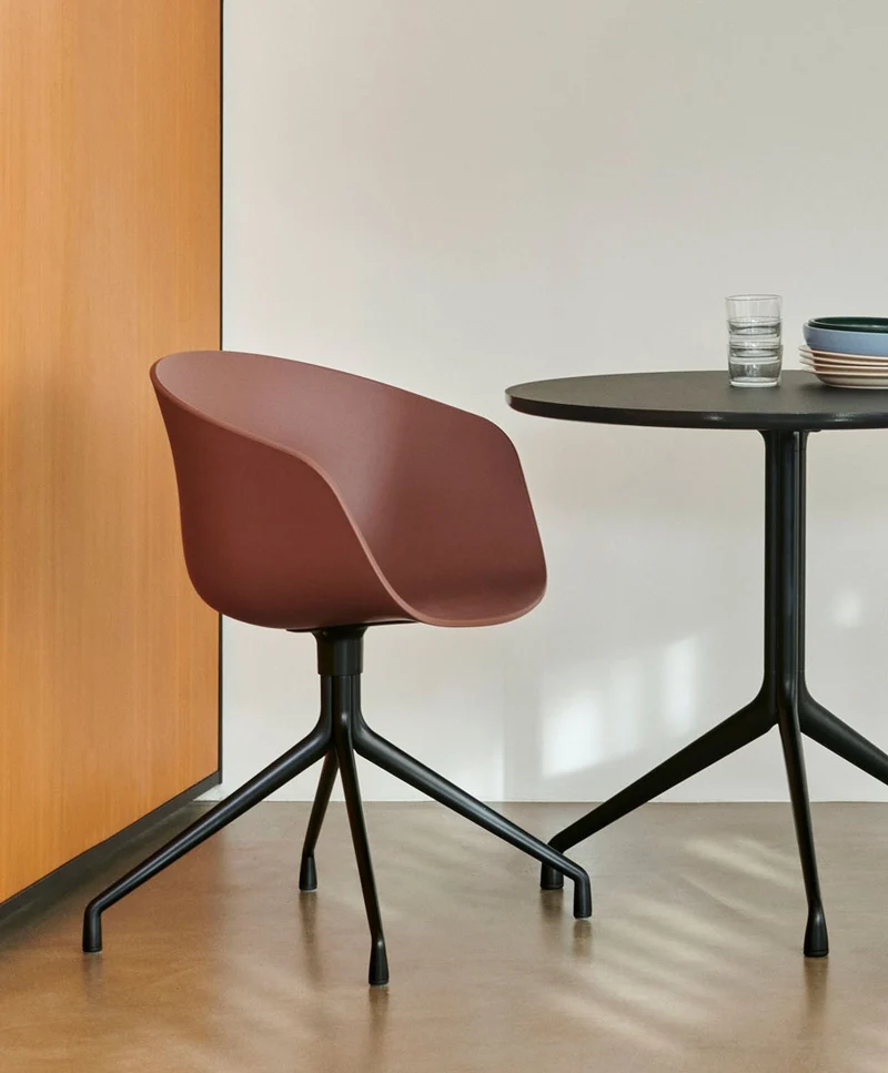 About A Chair AAC 20 — White Aluminium Swivel