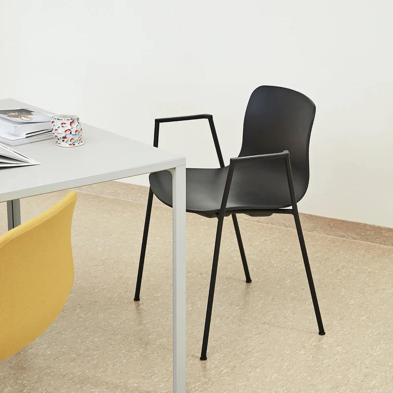 About A Chair AAC 18 — Chrome 4-Leg