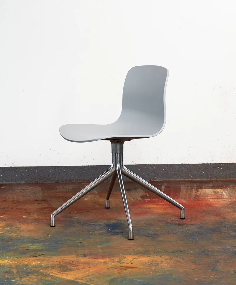 About A Chair AAC 10 — White Aluminium Swivel