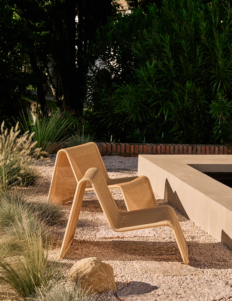 P3 Outdoor Lounge Chair