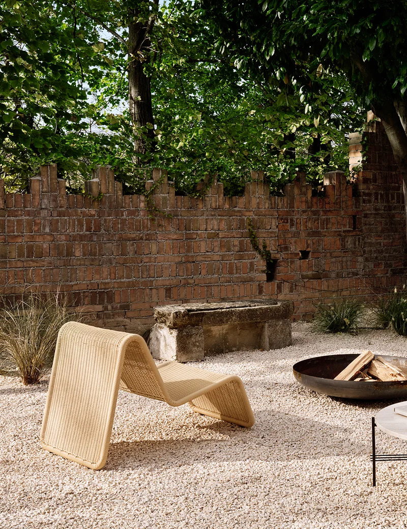P3 Outdoor Lounge Chair
