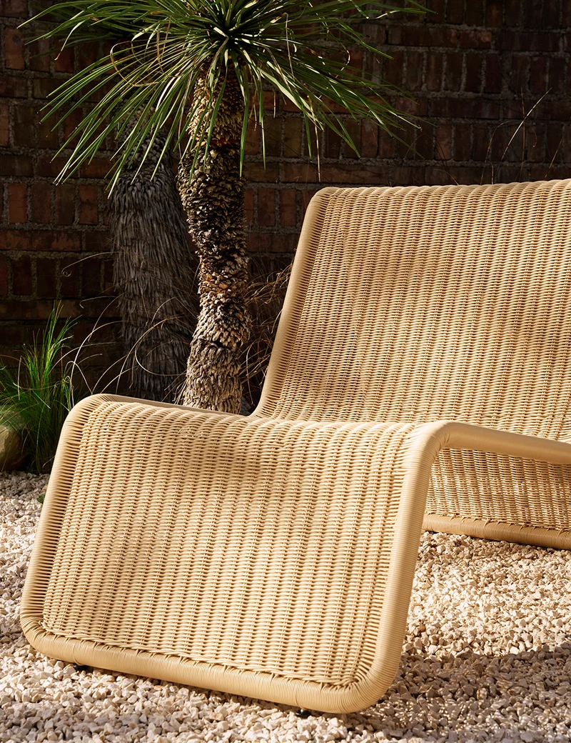 P3 Outdoor Lounge Chair