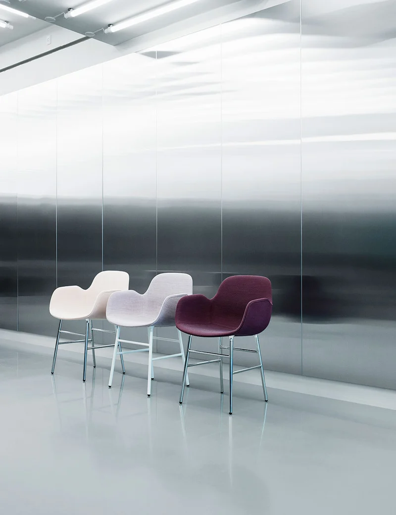 Silla brazos Form metal