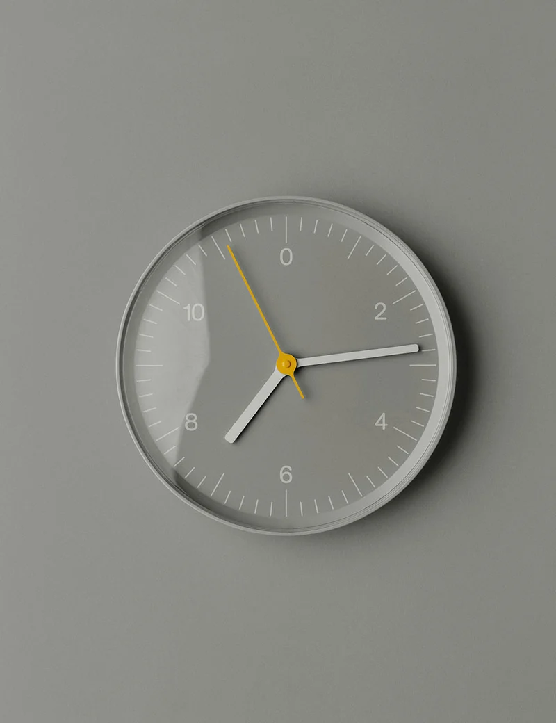 Reloj pared HAY