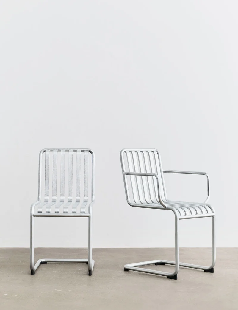 Palissade Cantilever armchair