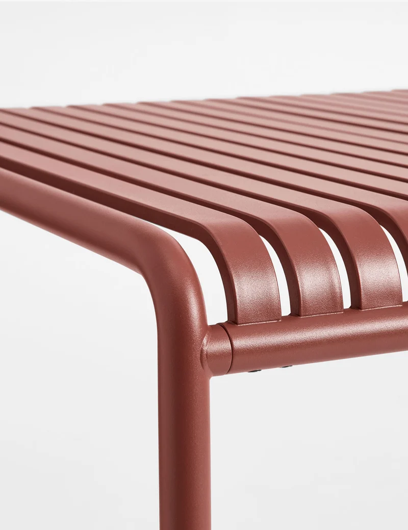 Palissade table 220