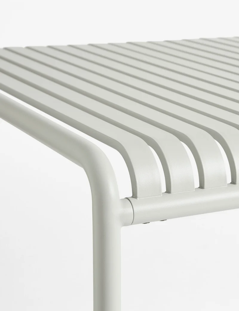 Palissade table 220
