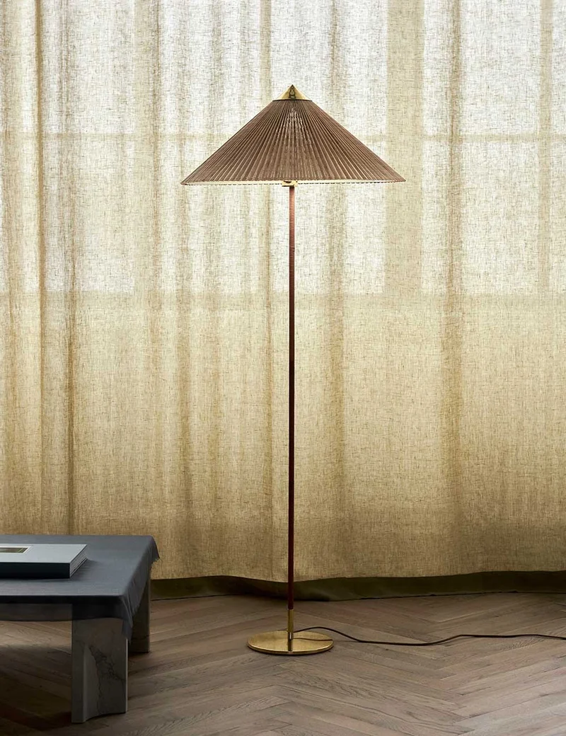 9602 floor lamp