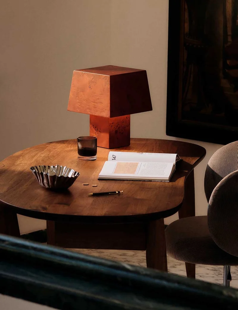 burl table lamp