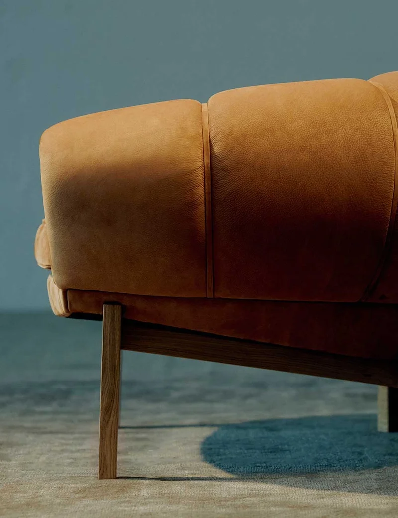 croissant lounge chair