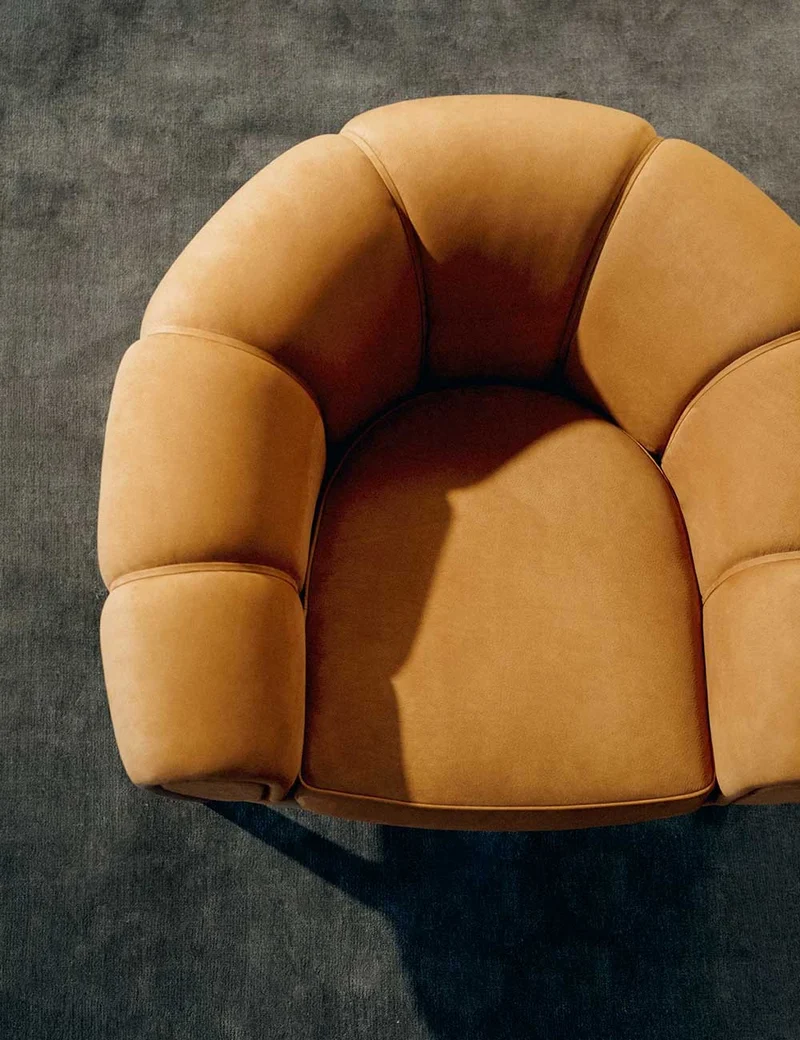 croissant lounge chair