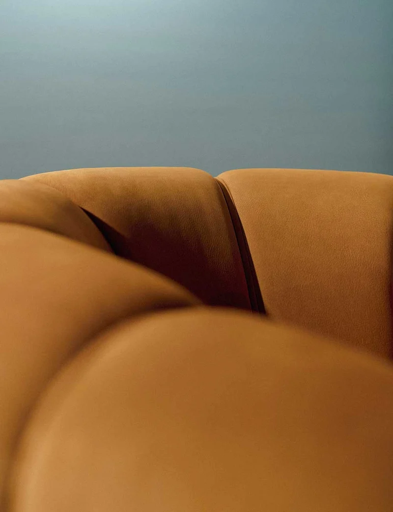 croissant lounge chair