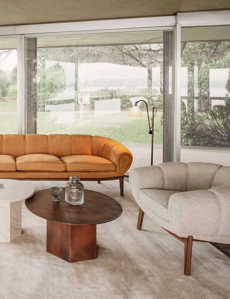 croissant lounge chair
