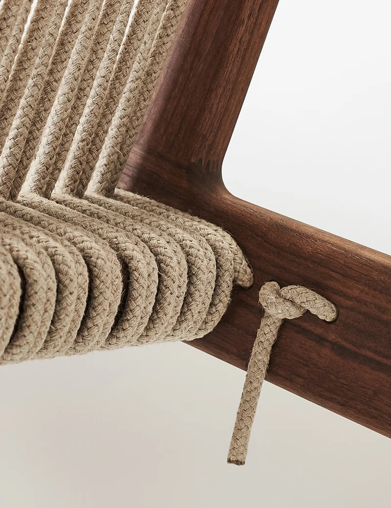 mr01 initial chair