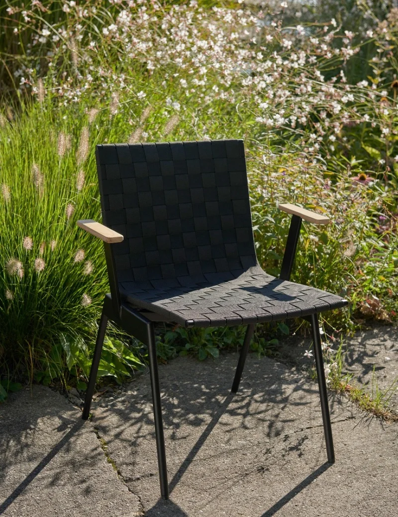 ville av46 footstool