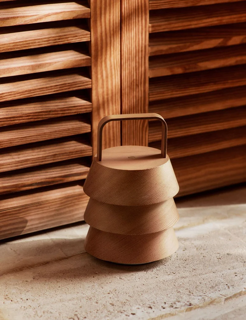 luver portable lamp