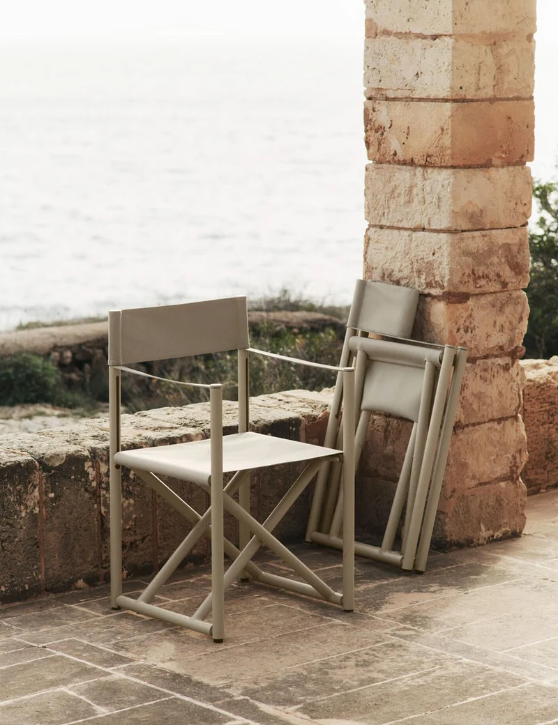 voya folding chair