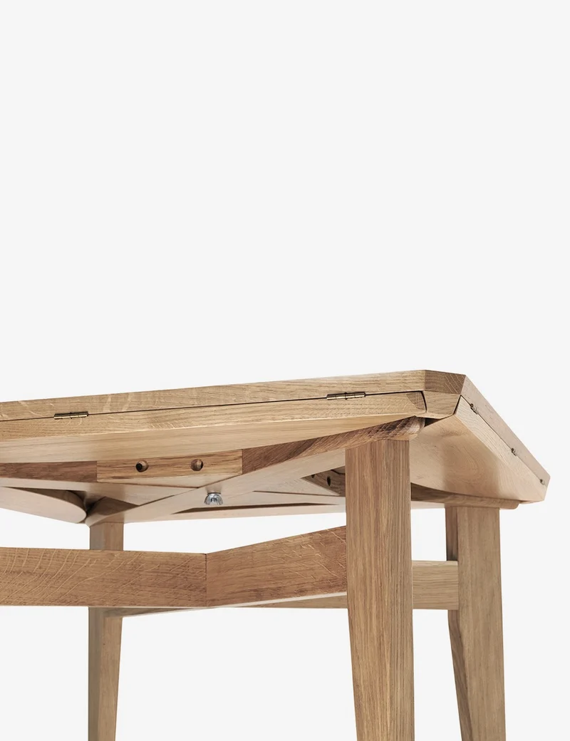 gascoin dining b-table
