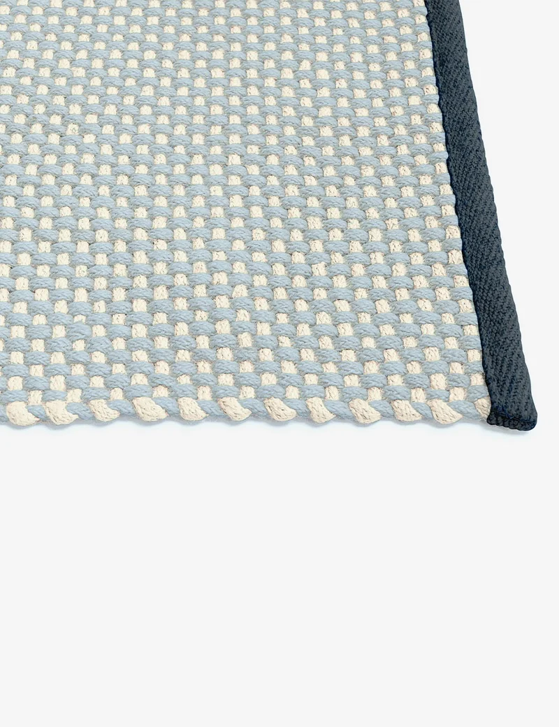 3 colour rug