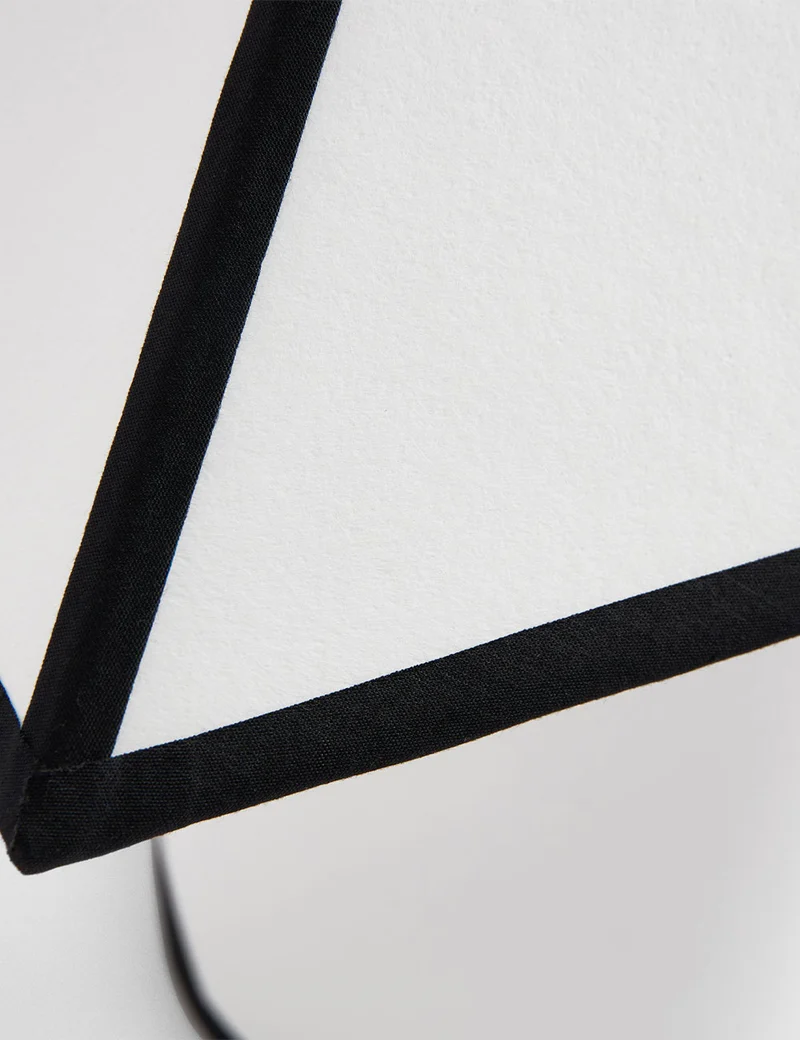 ava pyramid table lamp 290