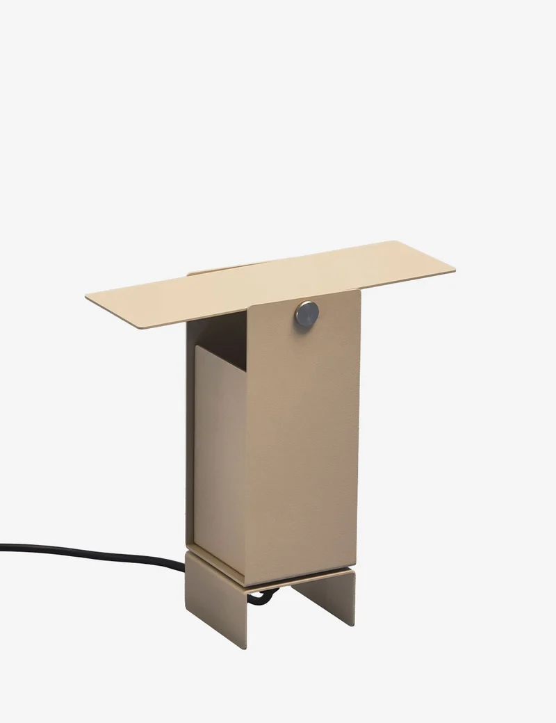 pivoting table lamp