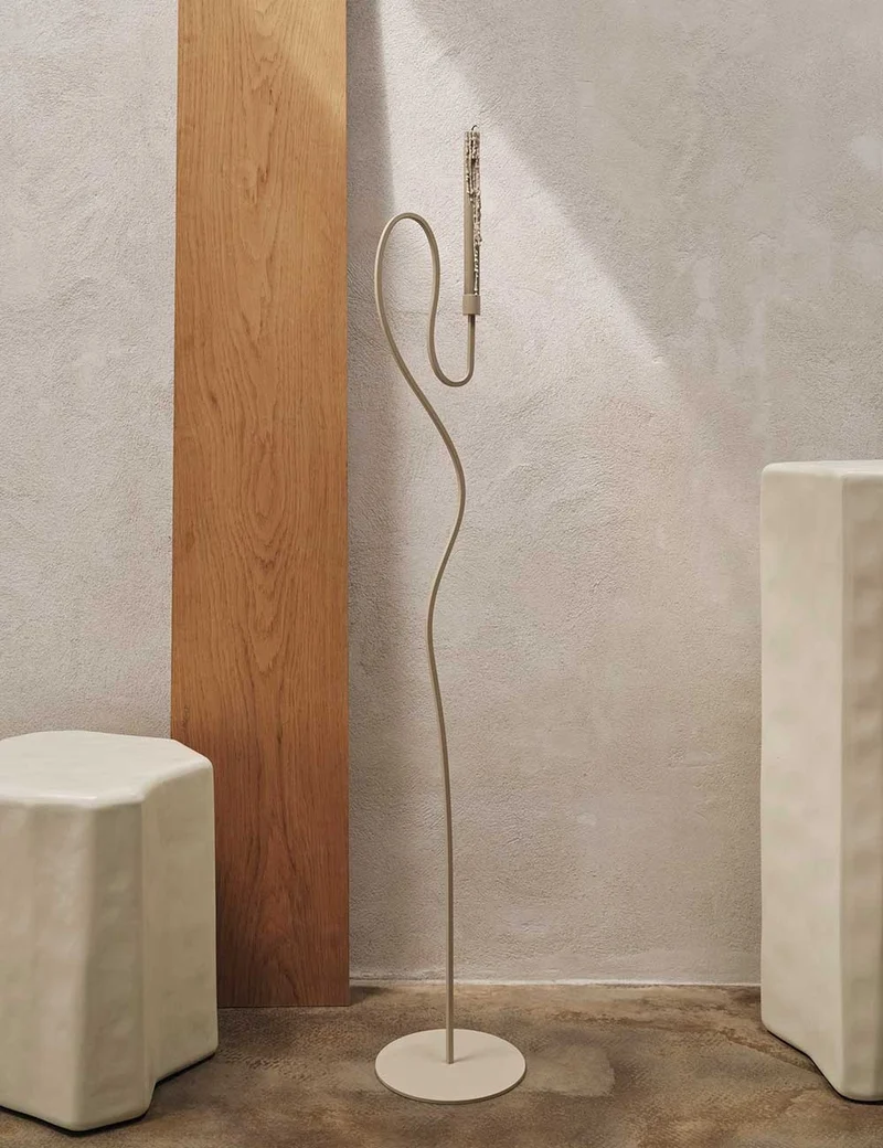 valse floor candle holder