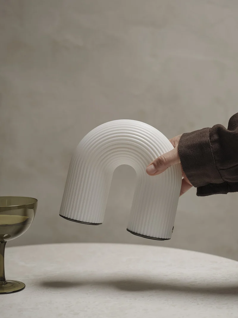 vuelta portable lamp