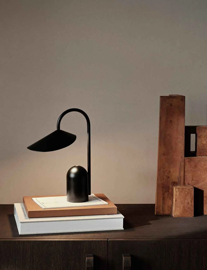 arum portable lamp