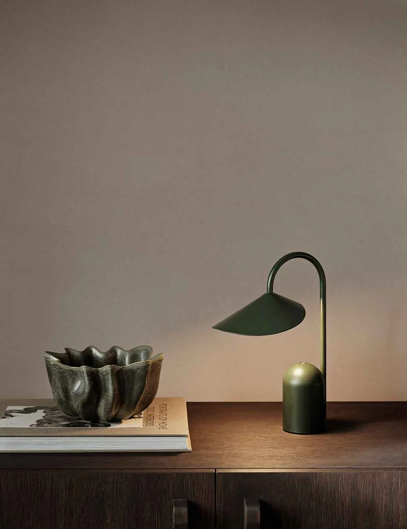 arum portable lamp