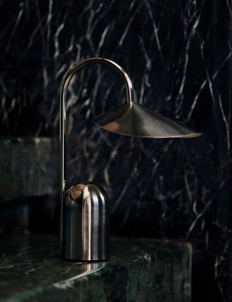 arum portable lamp
