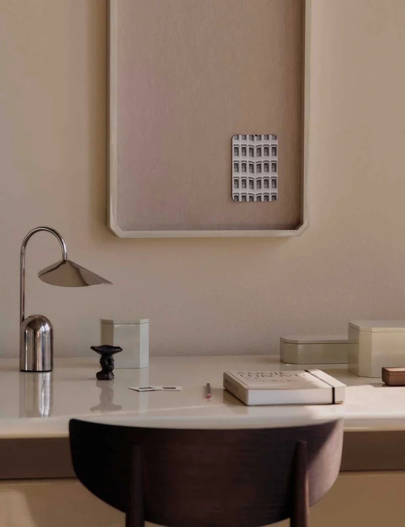 arum portable lamp