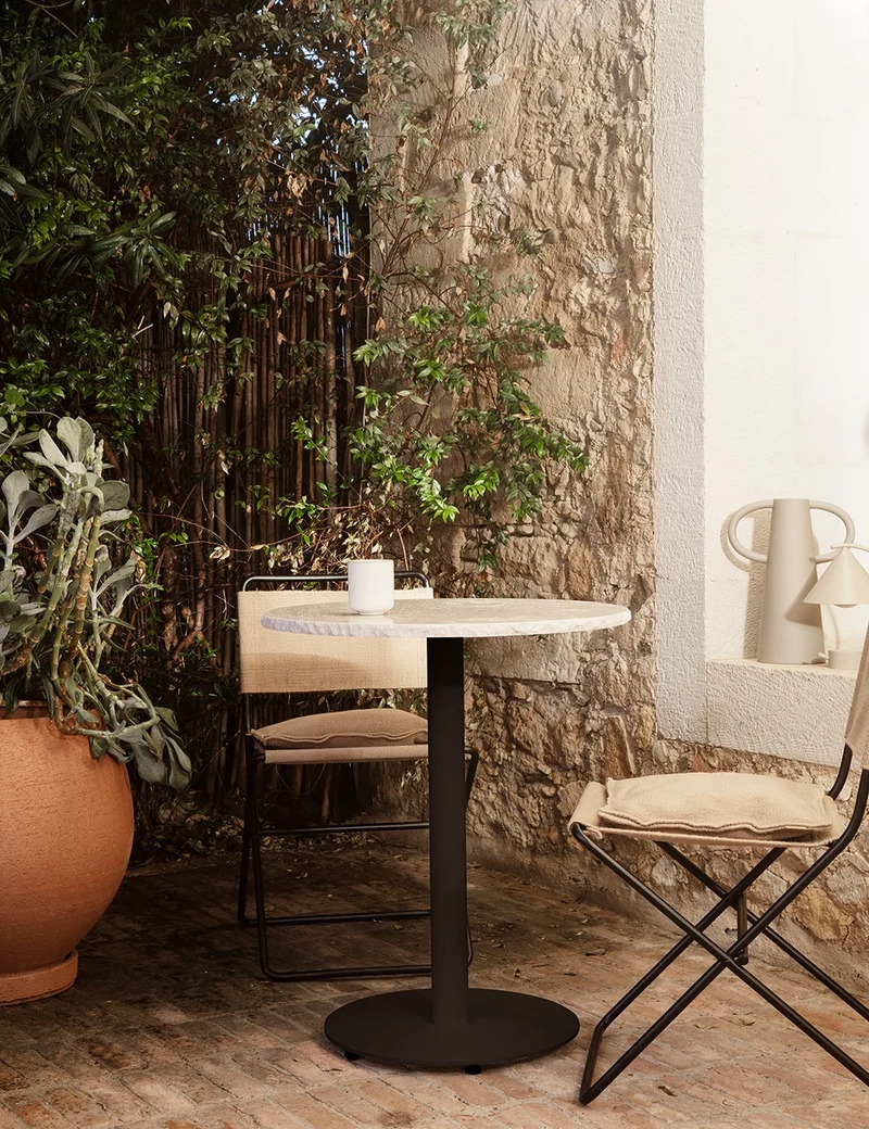 Mineral café table