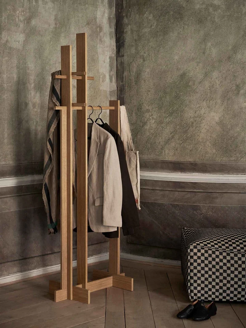 bridge clothes stand