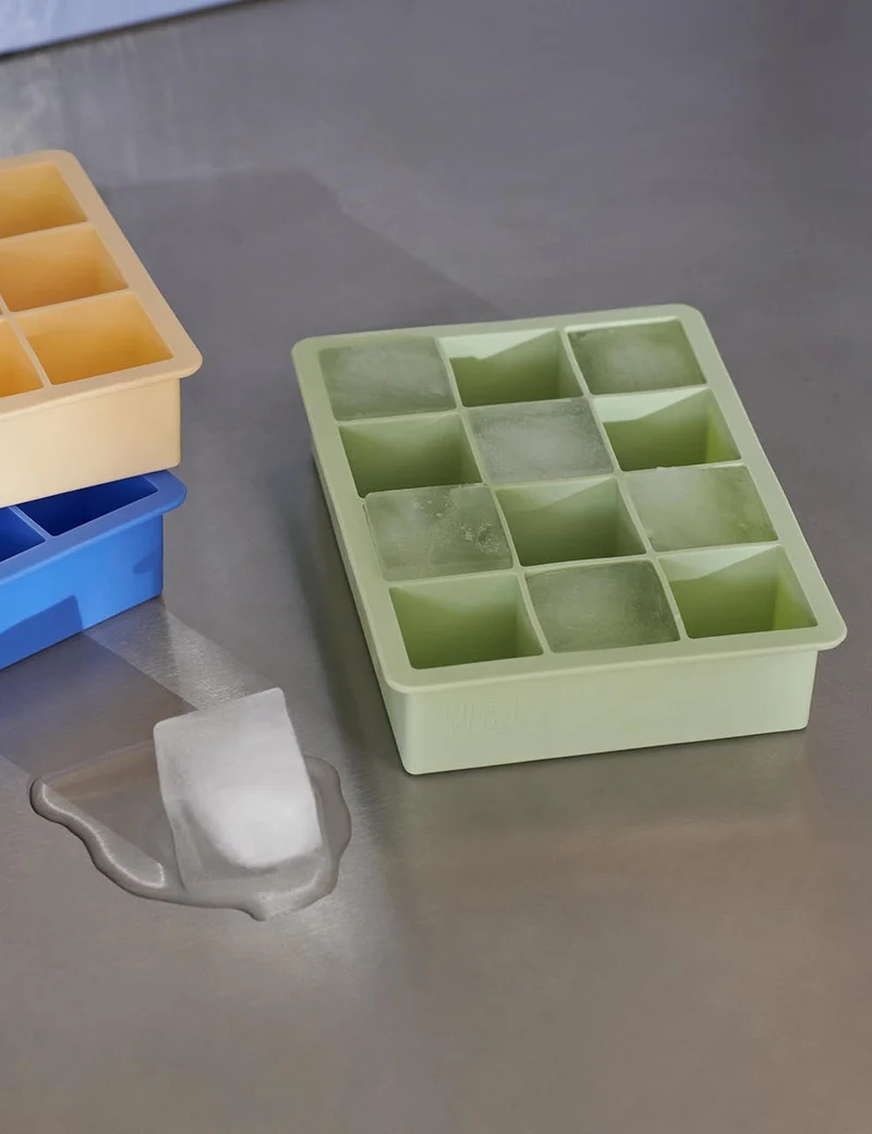 ice cube tray