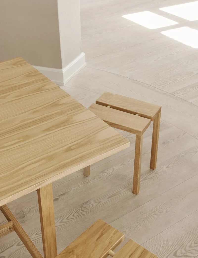 peg stool