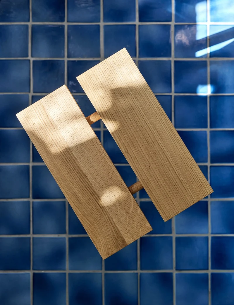 peg stool