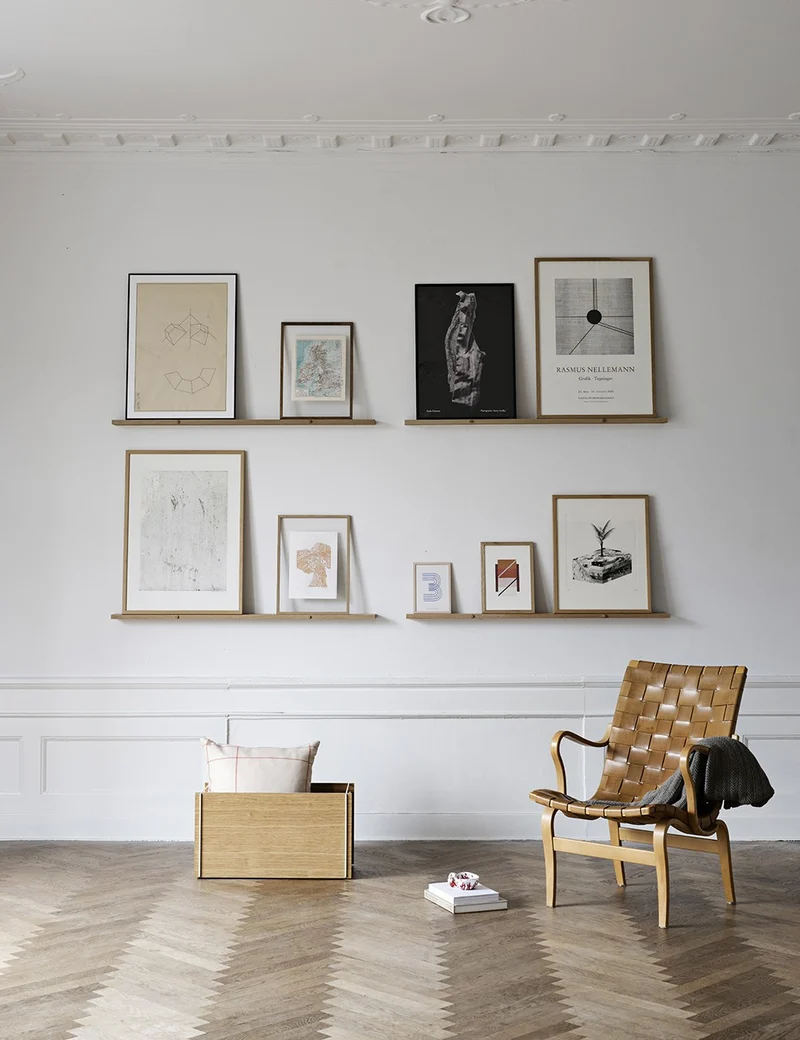 gallery shelf 115