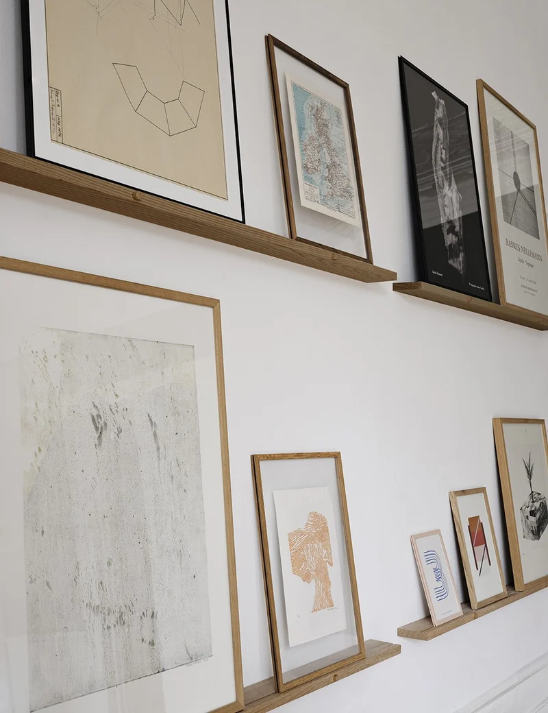 gallery shelf 115