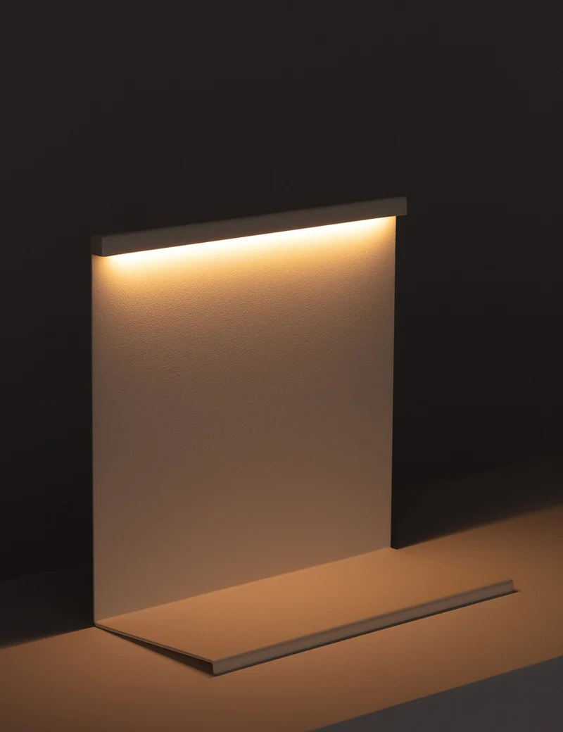 lbm table lamp