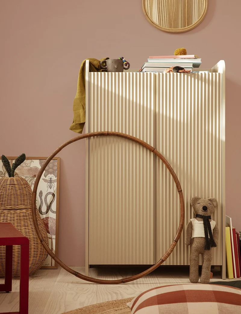 sill cupboard low
