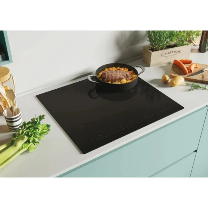 Piano cottura a induzione 4 zone colore nero Candy CIS64MCTTWIFI