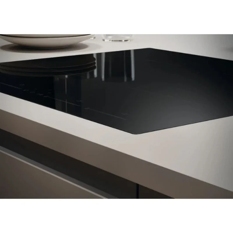 Piano cottura a induzione 4 zone colore nero Candy CIS64MCTTWIFI