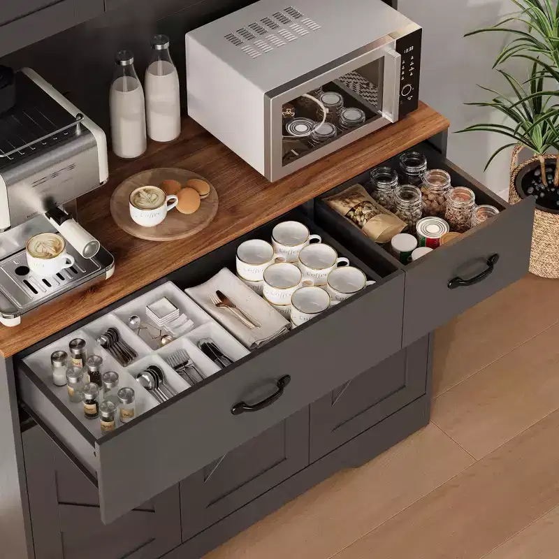 Meuble de cuisine de 71 pouces avec station de recharge, grand plan de travail, support à micro-ondes et 2 tiroirs, rangement de type « hutch » pour salle à manger et salon