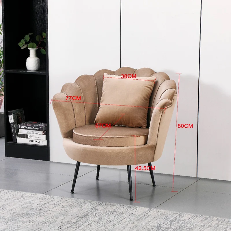 Poltrona a conchiglia in velluto beige Orel