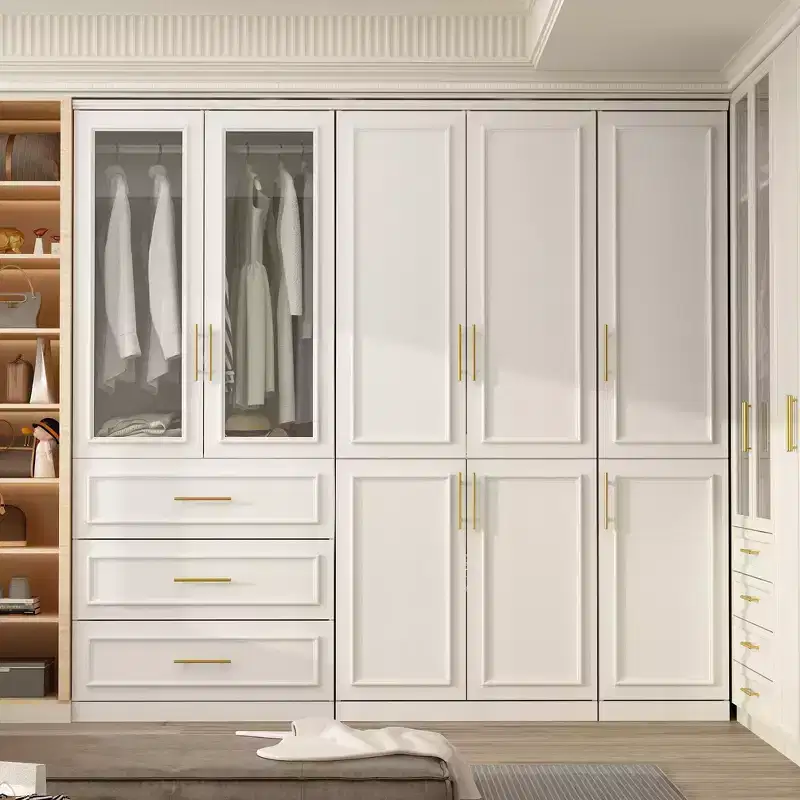 Penderie modulaire de luxe blanche Famapy avec ferrures dorées : portes à panneaux + conception à portes mixtes – Dressing élégant sur mesure pour chambres à coucher